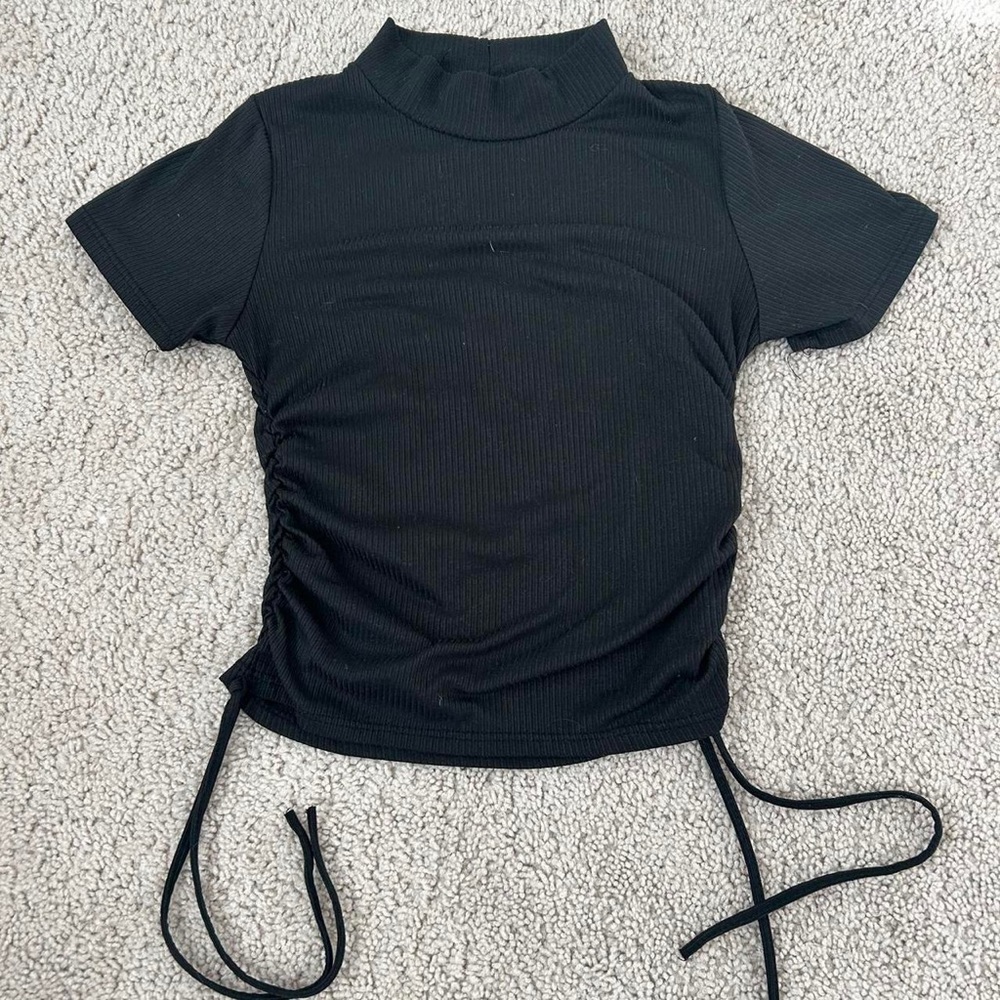 Brit & Bri Turtle Neck Black Crop Top